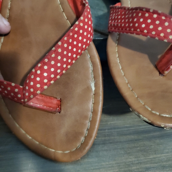 Sole Mates Rockabilly Flip Flops Red Polka Dot Thin Strap Minimal Barely There 7 - Picture 6 of 6